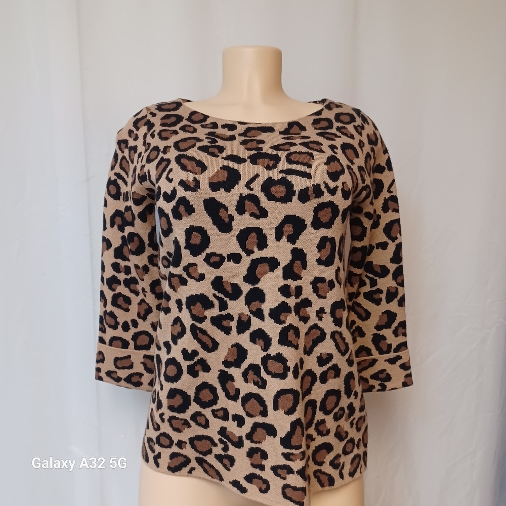 Tahari Women SZ S Pull Over Sweater Croper Leopard Animal Print brown Black
